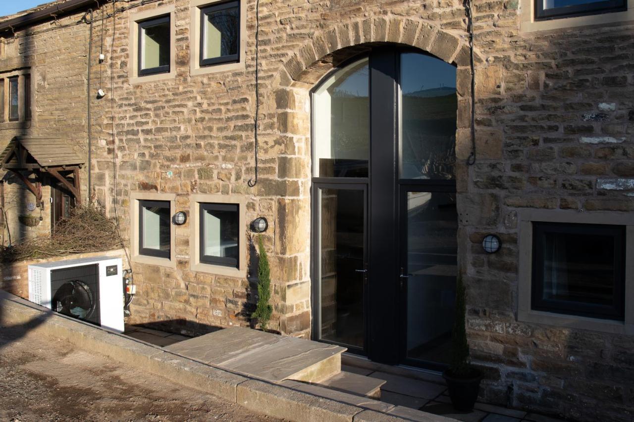 Unique Barn Conversion In Saddleworth 올덤 외부 사진