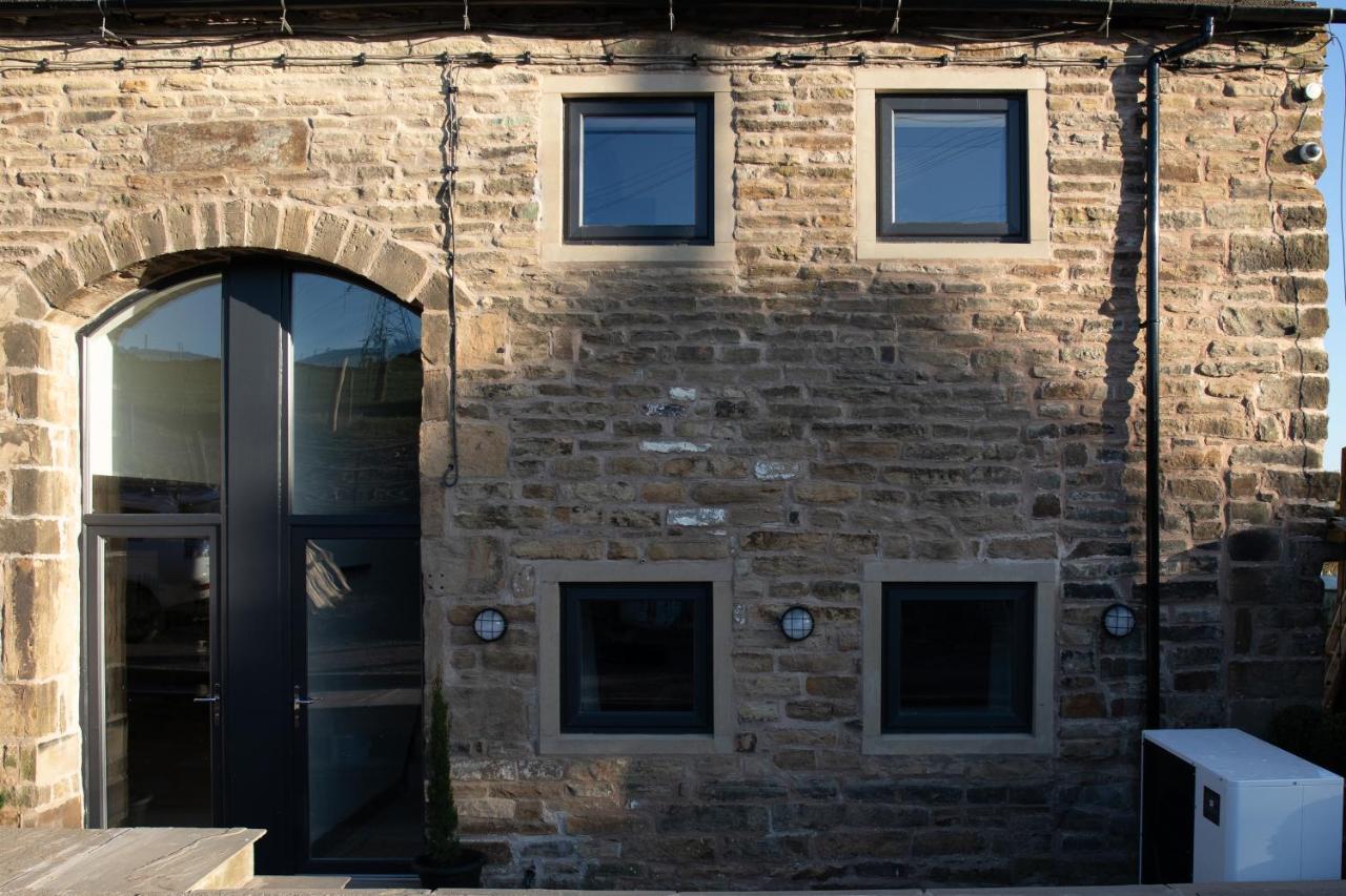 Unique Barn Conversion In Saddleworth 올덤 외부 사진