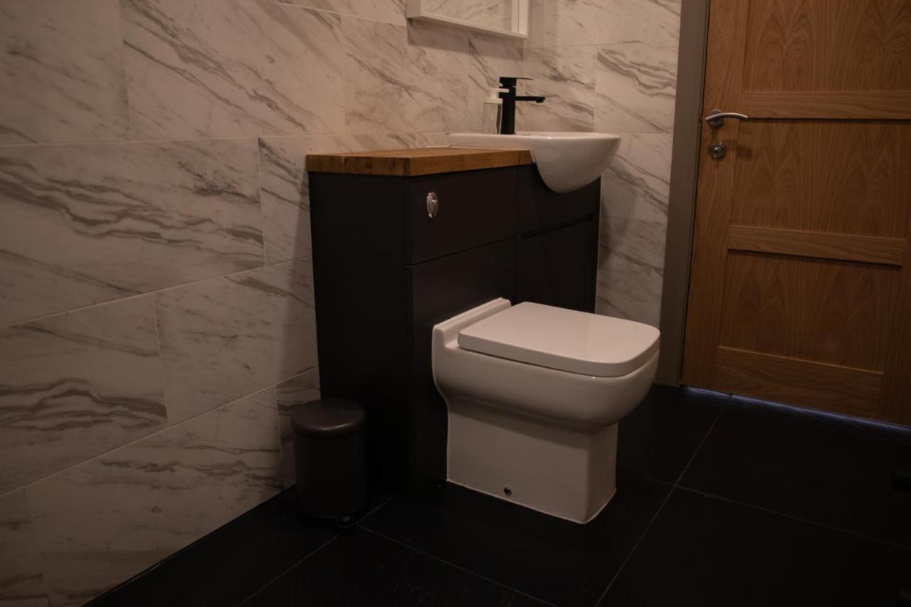 Unique Barn Conversion In Saddleworth 올덤 외부 사진